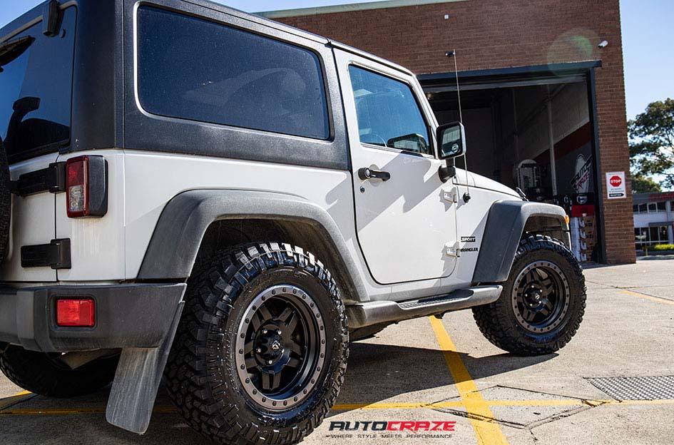 JEEP WRANGLER ANZA MATTE BLACK WITH ANTHRACITE RING